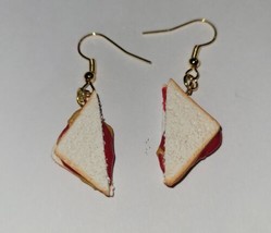 Peanut Butter And Strawberry Jelly Sandwich Earrings Gold Tone Wire - £6.55 GBP