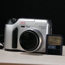 Olympus C-700 Silver Digicam Digital Camera *GOOD/TESTED* W 8MB Smart Me... - £30.14 GBP