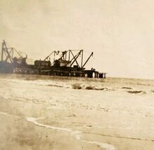 Shore Rig Real Photo Antique New England 1940s-50s Unknown Location E83H - €10,63 EUR