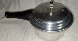 Vintage Mirro MAtic 4 Quart H394M  Pressure Cooker Pot Inset Release Weight - £41.66 GBP