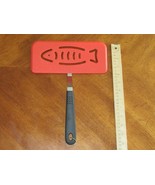 Elizabeth Karmel&#39;s RED Silicone &amp; Steel Grill Friends Fish Spatula Utens... - $193.85 MXN