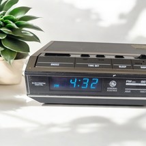 Vintage General Electric AM/FM Digital Alarm Clock Radio Model 7-4642B T... - $30.08