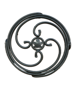 Longaberger Wrought Iron Trivet with Leaf Detail - $523.51 MXN
