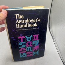 The Astrologer&#39;s Handbook by Frances Sakoian &amp; Louis S. Acker HC 1973 - $14.44