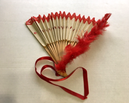 Vintage folding hand fan red feather lace trim - £15.49 GBP