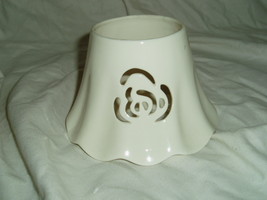 Home Interiors & Gifts Pleated Pierced Rose Candle Shade Homco - $10.00