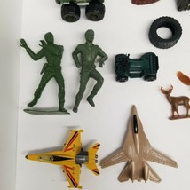 Vtg Action Figure &amp; Toy Soldier Lot of 50+, Weapons, Animals, Accessories, LOOK  - £23.77 GBP