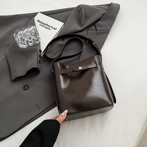 Fashionable Simple Oil Wax Leather Large Capacity Bucket Bag 2023 Winter Elegant - £31.45 GBP