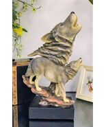 Ebros 15&quot;H Full Moon Wildlife Howling Wolf Bust Statue On Museum Pedesta... - $91.97 CAD