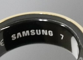 Samsung Galaxy Ring SM-Q507 Size 7 - Titanium Gold image 4