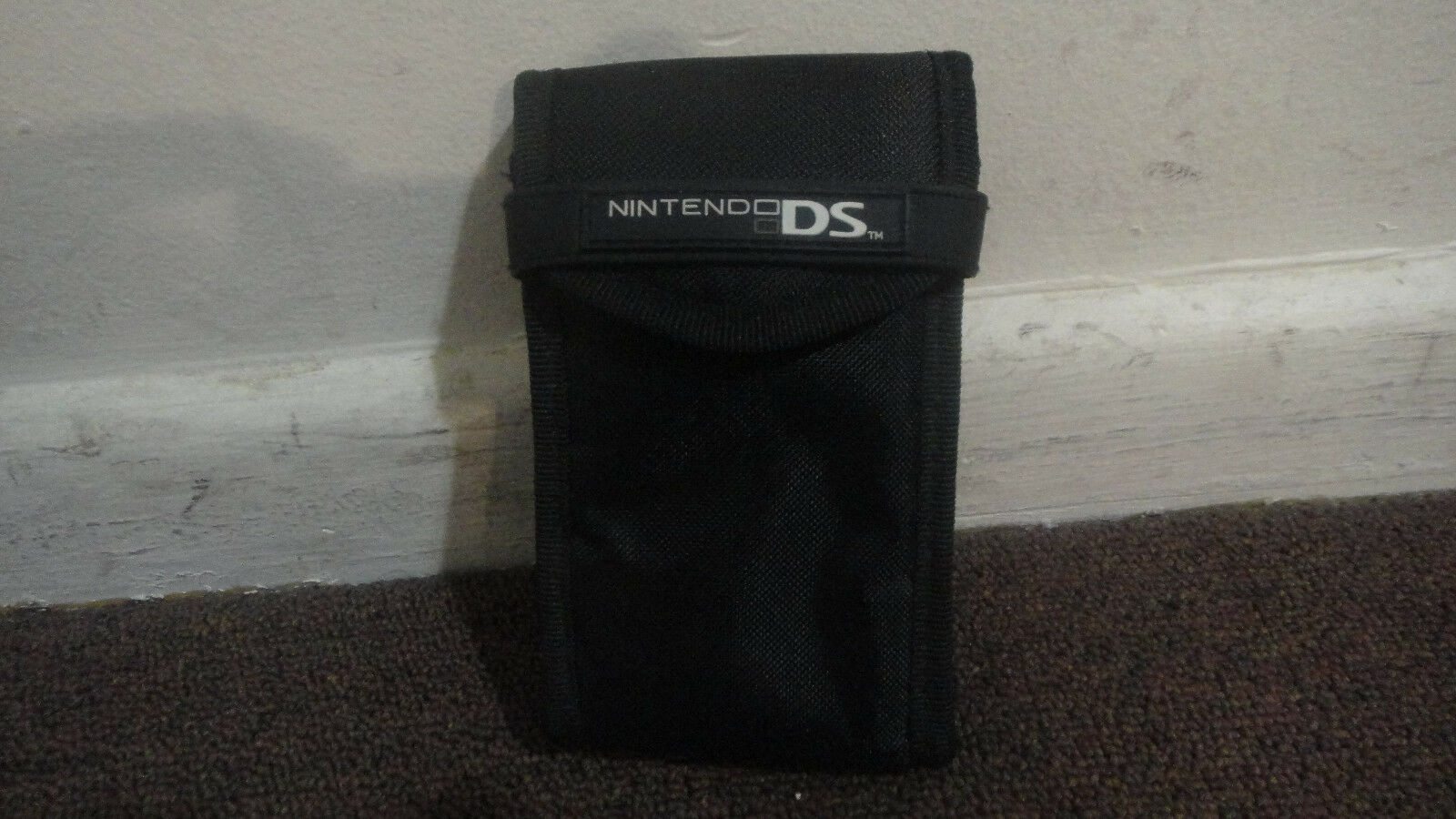 Primary image for Nintendo DS Carrying Case Bensussen Deutch & Associates, Inc. Black...LOOK!! (1)