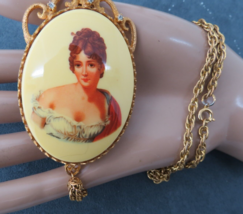 Vintage Porcelain Cameo Style Pendant Necklace Gold Tone 17.5&quot; Chain Tas... - £30.68 GBP