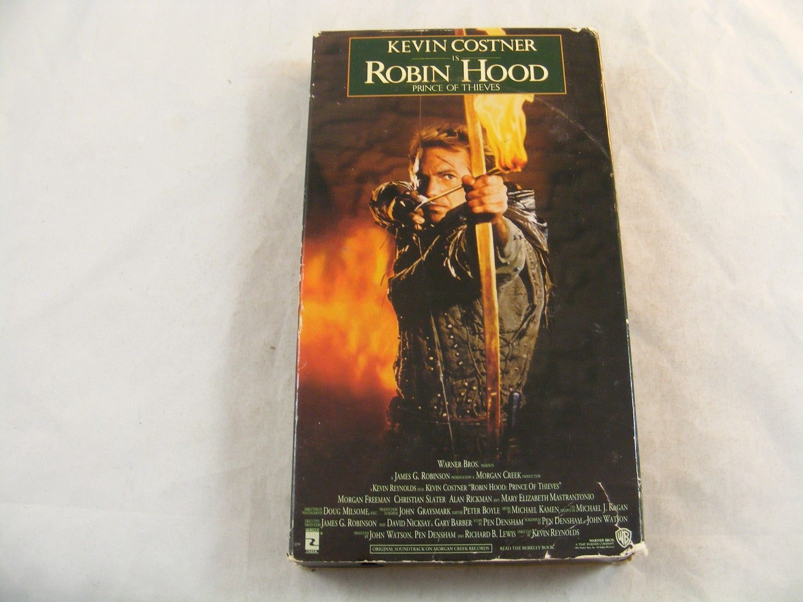Robin Hood starring Kevin Costner - VHS - $1.00