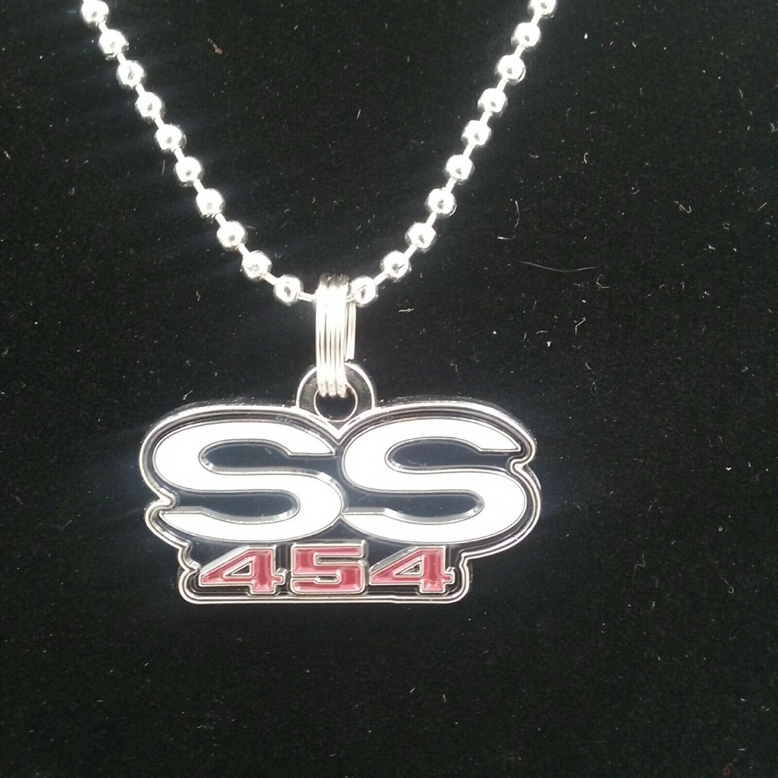 1966 67 68 69 70 71 72 Chevelle SS396 or SS454 or SS, emblem necklace. (D9)