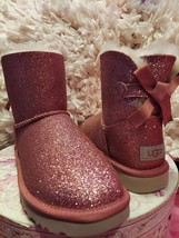 Ugg Mini Bailey Bow Sparkle Glitter Boot Ankle Booties Shearing Lamb Fur Lined 7 - £161.22 GBP