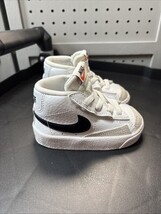 BOYS TODDLER NIKE BLAZER MID 77 BABY WHITE/BLACK- DA4088-100 Size 5c - €23,87 EUR BOYS TODDLER NIKE BLAZER MID 77 BABY WHITE/BLACK- DA4088-100 Size 5c - €23,87 EUR