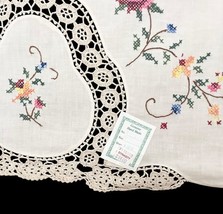 Vintage Handmade Embroidered Round Tablecloth 66" w/ 8 Napkins Floral Lace image 6