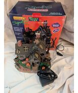 2010 Lemax Effrayant Town Vicki&#39;s Cattery Feux &amp; Son Travail Boîte Aband... - $1,700.51 MXN