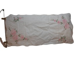 Vtg hand embroidered floral Pink Lace Dresser scarf runner cottage grann... - $193.66 MXN