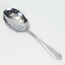 Reed &amp; Barton Ribbon Crest Macaroni Server 9-3/4" Stainless - $8.81
