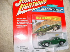 JOHNNY LIGHTNING CLASSIC CHEVY 1965 CORVETTE COUPE FREE USA SHIPPING - $11.29