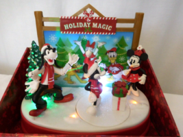 Disney Ruz Winter Magic Animated Scene Lights Music Mickey Goofy Minnie - £21.01 GBP