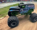 Giant 16” Hot Wheels Monster Jam Grave Digger Truck 1:10 Scale Model DNL... - £22.66 GBP