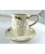 PartyLite P7257 Holly Leaf Cup and Saucer Christmas Candleholder - $20.28 CAD