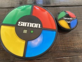 Hasbro SIMON Electronic Memory and Board Game with Pocket Simon - £11.41 GBP
