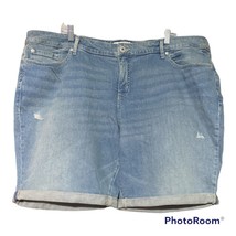 Torrid Women Blue Distressed Bermuda DreamLover Mid Rise Jean Shorts Size 26 New - £15.68 GBP