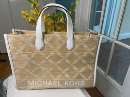 Empire Chic: Michael Kors Gigi Tote – Effortless Elegance in Every Stitch - $4,209.11 MXN
