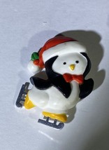 Hallmark Vintage 1983 Holiday Pin CHRISTMAS CHUBBY PENGUIN Skating - £3.90 GBP