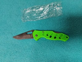 Folding pocket knife stainless steel Spyderco style blade green handle - $4.99