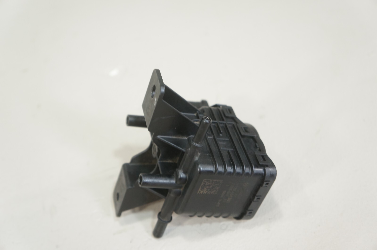09-2013 bmw 335d x5 e70 3.0l m57 xDrive35d diesel exhaust fluid def pump 7205041 Item image 6