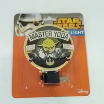 Disney Master Yoda Star Wars Night light Home and Rotary Shade NEW - $19.79