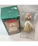 BARBIE Gold Hallmark Christmas 1995 Happy Holidays  Stocking Hanger Faux... - $353.75 MXN