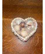 Vintage Seashell Heart Shaped Jewelry Trinket Box Felt Lined 6&quot; Wide - $16.44 CAD