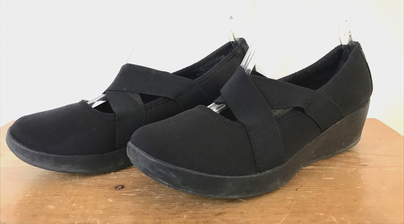Primary image for Crocs Dual Comfort Black Criss Cross Mary Jane Wedge Shoes 8 38