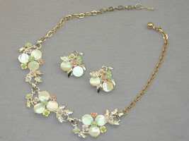 Vintage Mother Of Pearl Jeweled Enamel Paint Flower Necklace &amp; Earrings Set - £23.59 GBP