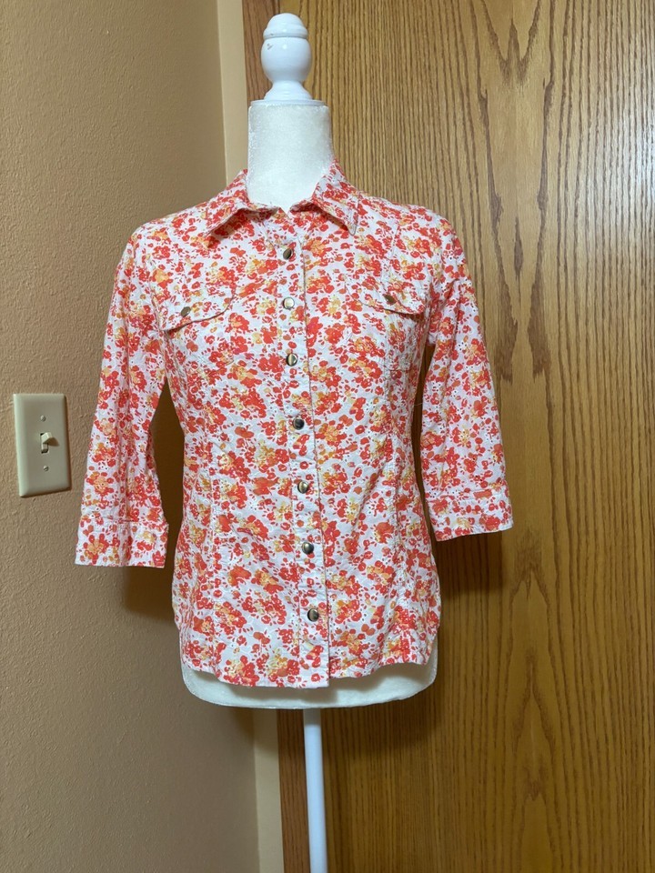 Christopher Banks Ladies PS top White eyelet w/ coral colors - $22.00
