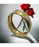 GOLDEN FLORAL HINGED BANGLE Safety Chain - $54.45 CAD