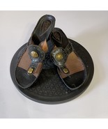 CLARKS Artisan Sandals Women&#39;s Size 7.5 Black Leather Metal Rivet Wedge ... - €10,05 EUR