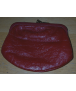 VINTAGE OXBLOOD LEATHER CHANGE PURSE W/KISS CLASP-GREAT USED - $8.99