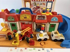 Vintage Toys Little People Fisher Price MAIN STREET Play  Accessories 1986  - £58.37 GBP