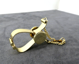 Vintage Glove Clip Smooth Gold Tone Hinge Works Well End Chain Estate Find - £7.63 GBP