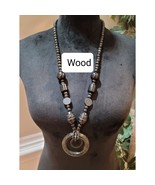 Women&#39;s Wood Beaded Statement Necklace With Large Round Pendant Fashion ... - $514.10 MXN