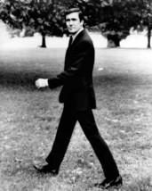 George Lazenby walking in park On Her Majesty&#39;s Secret Service photo call 8x10 - £7.66 GBP