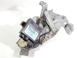 Trunk Pull Down Motor Lid Hatch Lift and Module OEM 2017 GMC Yukon  - $94.05
