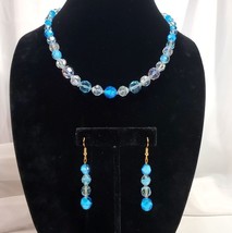 Vintage Lisner Blue and white Glass Bead Necklace &amp; Earrings Set Aurora Borealis - £64.32 GBP