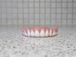 Full Upper Denture/False Teeth,Horseshoe/No Palate Design, Brand new. - £63.94 GBP+